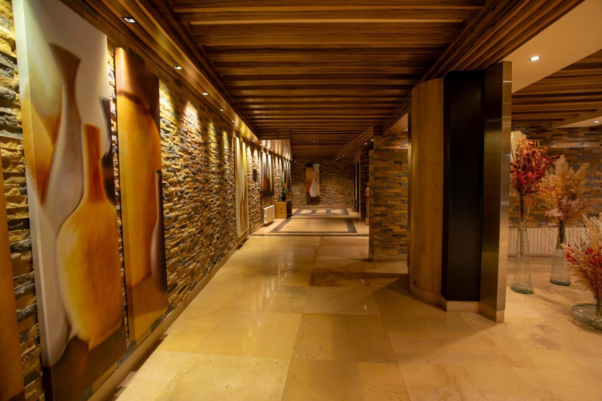 Terre Brune Hotel Mzaar Kfardebian Bagian luar foto